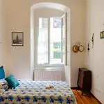 Joivy Bright 2br Flat With Parking In Centre Rapallo