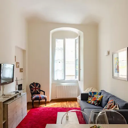 Appartement Joivy Bright 2br Flat With Parking In Centre
